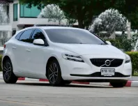 2017 Volvo V40 2.0 T4 รถเก๋ง 5 ประตู รถบ้านแท้ ไมล์น้อย มือเดียวป้ายแดง 