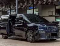 Zeekr 009 116 kWh Six-seat executive with four-wheel drive 2025 รถบ้านสวย ไมล์น้อย 