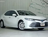 Toyota Camry 2.5 Hybrid ปี 2019 รถบ้านสภาพดี ออกรถง่าย เครดิตดีฟรีดาวน์