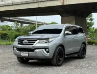 2016 Toyota Fortuner 2.8 V SUV ออกรถฟรี