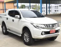 Mitsubishi Triton 2.4GLS Limited Plus D-CAB เกียร์ออโต้ สีขาว ปี2017
