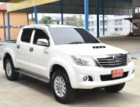 Toyota Vigo 2.5E Prerunner D-CAB เกียร์ออโต้ สีขาว ปี2014