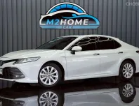 TOYOTA CAMRY 2.5 HYBRID AT ปี 2019 สีขาว