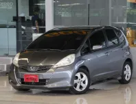 Honda JAZZ 1.5 S i-VTEC ปี 12 รถบ้านมือเดียว ไม่เคยติดแก๊สแน่นอน สวยเดิมทั้งคัน เข้าศูนย์ตลอด ฟรีดาว