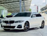 BMW 3 Series 330e 2022 สภาพดี ไมล์น้อย  มือเดียวป้ายแดง รถสวย ประวัติศูนย์  