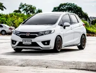 2014 Honda JAZZ 1.5 i-VTEC รถเก๋ง 4 ประตู 