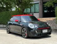 2017 MINI JOHN COOPER WORKS ( แท้ ) รถมือเดียวป้ายแดง วิ่งน้อย เข้าศูนย์ตามระยะ ไม่มีอุบัติเหตุครับ