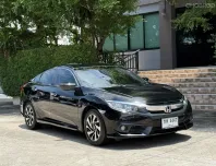 2018 HONDA CIVIC FC 1.8 EL รถมือเดียวออกป้ายแดง รถวิ่งน้อย เข้าศูนย์ทุกระยะ ไม่เคยมีอุบัติเหตุครับ