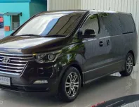 Hyundai H-1 2.5 Deluxe 2019 รถตู้ครอบครัวสุดหรู ราคาดี