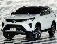 TOYOTA LEGENDER 2.4 V 2 WD เกียร์ออโต้ ปี 2022 จด 2023