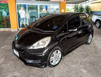 Honda Jazz 1.5 JP เกียร์ออโต้ ปี 2012 ผ่อนเริ่มต้น 4,xxx บาท