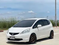 2010 Honda JAZZ 1.5 i-VTEC รถเก๋ง 5 ประตู ดาวน์ 0% รถสวย 