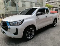2021 TOYOTA REVO CAB 2.4 ENTRY เกียร์ธรรมดา สีขาว ล้อแม็ค วิ่งน้อย รถสวยสภาพใหม่ มือเดียว ฟรีดาวน์