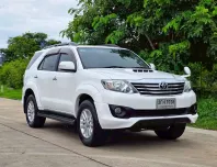 Toyota Fortuner 2.5 V 2014 รถครอบครัวพร้อมใช้งาน ไมล์น้อย มือเดียวป้ายแดง  