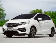 New !! Honda Jazz RS i-VTEC ปี 2019 มือเดียวป้ายแดง สภาพสวยมาก ๆ รถไม่เคยชนเกิดอุบัติเหตุหนัก
