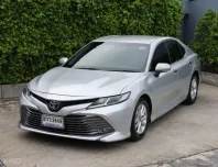 2019 Toyota CAMRY 2.0 G ฟรีดาวน์ 0.บาท  รถสวยไมล์แท้สภาพนี้หายาก รถเจ้าของเดียวไมล์แท้100% 