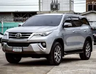 Toyota Fortuner 2.4 V 2016 SUV สุดคุ้ม