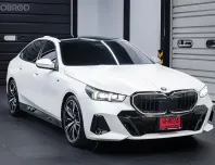2025 BMW 5 Series 2.0 520d รถเก๋ง 4 ประตู ไมล์น้อย 7,700 km