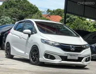 Honda Jazz 1.5 i-VTEC 2020 พร้อมของแต่งหล่อๆ