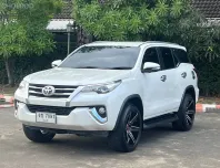 TOYOTA FORTUNER 2.4 V 2WD ปี 2017 สีขาวมุก