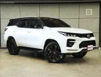 2023 Toyota FORTUNER 2.8 GR Sport 4WD Black Top AT รุ่น TOP สุด ไมล์เเท้ รถมือเเรกจากป้ายเเดง B7788