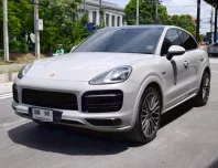 2023 PORSCHE CAYENNE 3.0 E-HYBIRD สี Crayon ภายในแดง