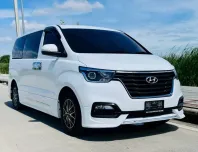 Hyundai H-1 2.5 Elite NS ปี 2022 รถตู้สภาพดี ไมล์น้อย 