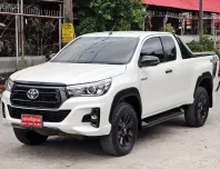 2019 Toyota Hilux Revo 2.4 Rocco Prerunner รถกระบะ ผ่อน 10,000/84 งวด