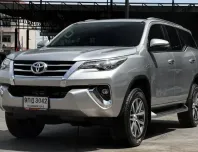 2019 Fortuner 2.4 V 4WD ผ่อน13,*** ออกรถ999 ออกง่ายอนุมัติไว ดอกเบี้ยถูก บริการดูแลฉุกเฉิน24ชั่วโมง