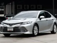 CAMRY 2.5 HEV Premium Luxury ออกรถ999 ผ่อน13,000 ยางปี25 รถมือแรกประวัติเช็คศูนย์ ออกง่ายอนุมัติไว 