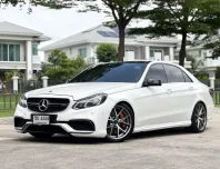 Mercedes-Benz E-Class E200 2015 พร้อมชุดแต่ง AMG สวยงาม
