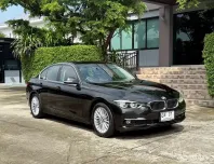 2019 BMW 320D F30 LCI รถมือเดียวออกป้ายแดง รถวิ่งน้อย เข้าศูนย์ทุกระยะ รถไม่เคยมีอุบัติเหตุครับ