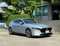 2020 MAZDA 3 2.0 SP SPORT รุ่น TOP สภาพสวยสมบูรณ์ พร้อมใช้งาน เข้าศูนย์ตามระยะ รถไม่มีอุบัติเหตุครับ