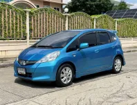 Honda Jazz 1.3 Hybrid 2013 พร้อมใช้งานทันที