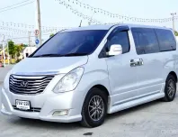  Hyundai Grand starex 2.5 Vip 7 ที่นั่ง เครื่องยนต์ดีเซล เกียร์ออโต้  ปี 2011 สีเทา