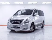 1E211 HYUNDAI H-1 2.5 DELUXE AT 2009