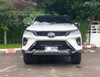 Toyota Fortuner 2.8 Legender Black Top 2WD auto ปี 2020 แท้ สีขาว