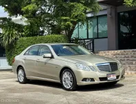 2011 BENZ E200 CGI ( รถมือเดียวออกป้ายแดง ) รถวิ่งน้อย เข้าศูนย์ตามระยะ ไม่เคยมีอุบัติเหตุครับ 