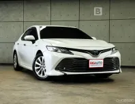 2021 Toyota CAMRY 2.5 Hybrid Premium Sedan AT ไมล์แท้ 3 หมื่น รับประกัน 5 ปี 150,000KM B2808