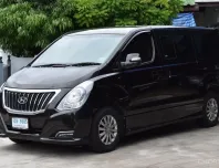 Hyundai H1 Delux  ปี 2018 วิ่ง 12*,*** กม เครื่องยนต์ ดีเซล เทอโบแปรผัน ขนาด 2.5 ลิตร