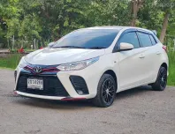 TOYOTA Yaris Eco Hatchback 1.2 Entry Auto สีขาว ปี 2022