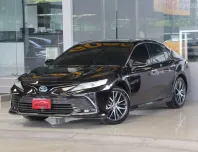 Toyota CAMRY 2.5 HEV Premium Luxury ปี 2023 Warrantyถึง2028 สวยสภาพป้ายแดง ไมล3x,xxxโล ฟรีดาวน์
