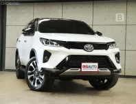 2022 Toyota FORTUNER 2.4 Legender 4WD AT ไมล์เเท้ รุ่นTOPสุด มือแรกจากป้ายแดง B5372 