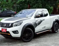 NISSAN NAVARA NP300 2.5 CAB BLACK EDITION CALIBRE M/T ปี2021(MNC) สีขาว 