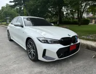 2023 BMW 3 Series 2.0 320Li รถเก๋ง 4 ประตู รถบ้านแท้ ไมล์น้อย มือเดียวป้ายแดง  