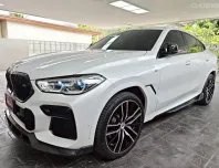 2022 BMW X6 3.0 xDrive40i SUV ออกรถง่าย รถสวย ไมล์น้อย มือเดียวป้ายแดง 