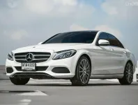 Benz C350e AMG ปี 2016 สีขาวเบาะแดง แถมวารันตีแบต!