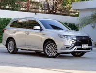โอกาสดี Mitsubishi Outlander PHEV 2.4 PHEV 13.8 kWh ปี 2021 ราคาดีที่สุด