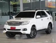 Toyota Fortuner 2.5 V ปี 2015 รถบ้านแท้ๆ ใช้น้อยเข้าศูนย์ตลอด สวยเดิมทั้งคัน ยางสวย ออกรถ0บาท