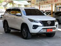 2020 Toyota FORTUNER 2.4  V SUV